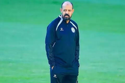 هل يصبح الضحية السادسة؟.. النحاس أمام تحدٍ خاص مع الزوراء أمام النصر ورونالدو